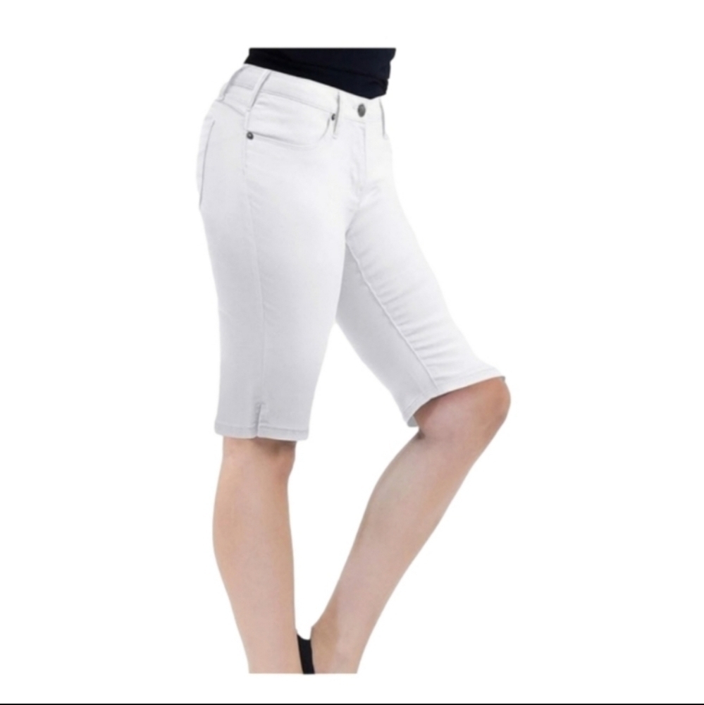 Hybrid Bermuda Twill Shorts White Mid Rise